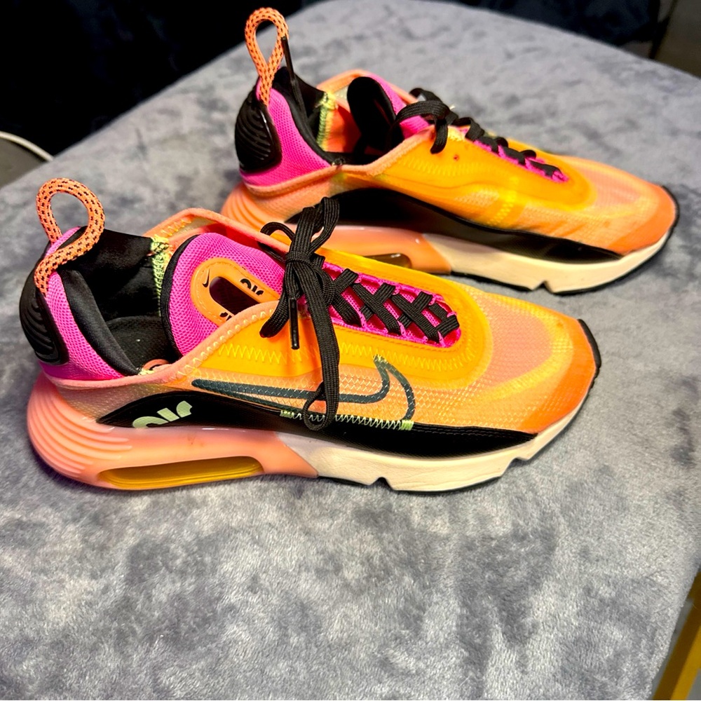 Nike Air Max 2090 Shoes Women's 6 Neon Highlighter Athletic Sneakers CT1290-700